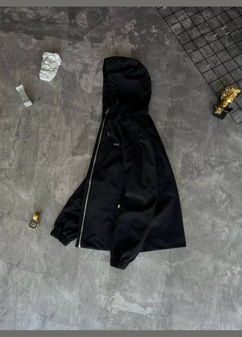 Черная стильная ветровка boss No Brand