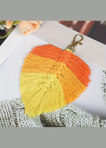 Набор макраме для творчества и ручной вязки брелока для ключей или декора на сумку 10х16см, желтый. No Brand (338854690)