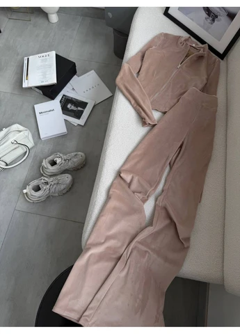 Женский велюровый костюм с брюками клёш No Brand (376139717)