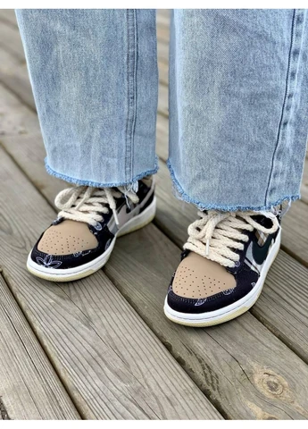 Серые демисезонные кроссовки мужские nike sb dunk low x travis scott cactus jack grey найк сб данк серые No Brand