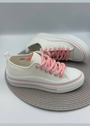 Білі стильні текстильні кеди для дівчат і жінок на модній підошві Stilli