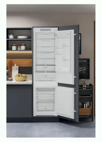 Холодильник HAC20 T321 встраиваемый HOTPOINT-ARISTON