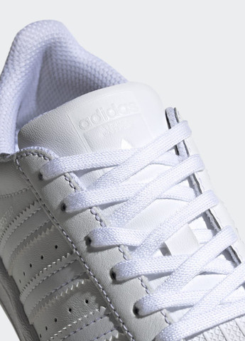 Білі всесезонні кросівки superstar adidas