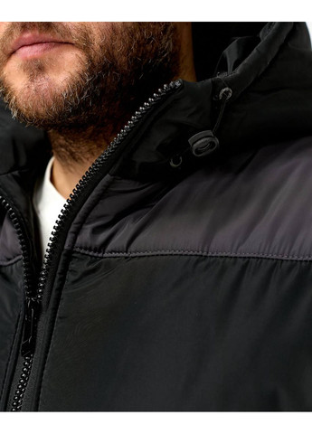 Чорна чоловіча зимова куртка з капюшоном та синтепоном — заміри в описі Vione