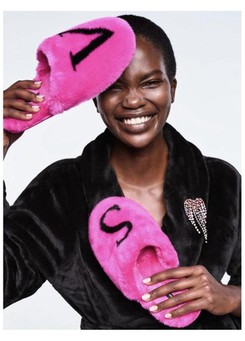 Розовые тапочки женские с логотипом closed toe faux fur slipper 3637 розовые Victoria's Secret