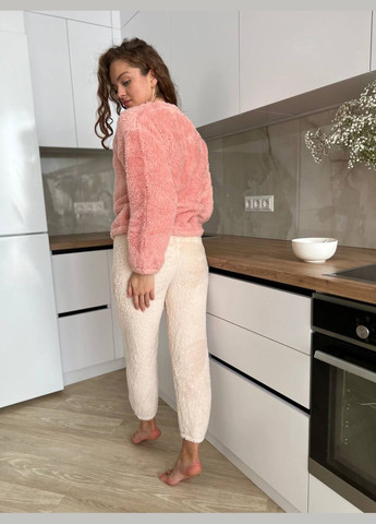 Розовая зимняя женская махровая пижама теплая зимняя кофта + брюки No Brand