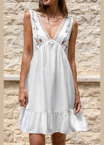 Білий повсякденний плаття, сукня CUPSHE з квітковим принтом