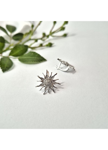 Серебряные серьги Солнце в Белых камнях серебро 925 пробы Родированное 5589р 4.00г No Brand (306741450)