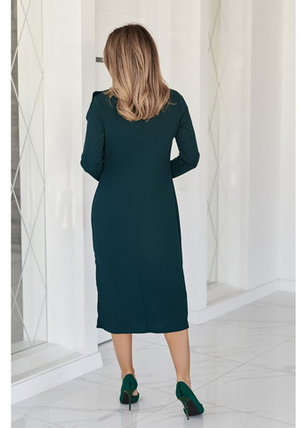 Темно-зелена приталена сукня міді з воланом Fashion Girl