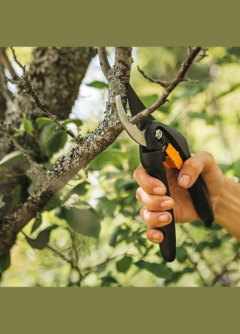 Секатор плоскостной SingleStep P26 20,8 см 200 г Fiskars (316615664)