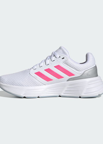 Белые всесезонные кроссовки для бега galaxy 6 adidas