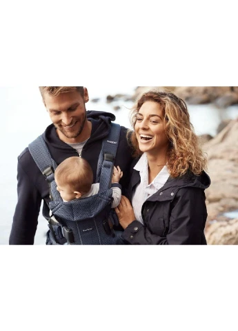 Кенгуру-переноска One Air 3D Mesh Navy blue, 7317680980083 BabyBjorn (362540180)