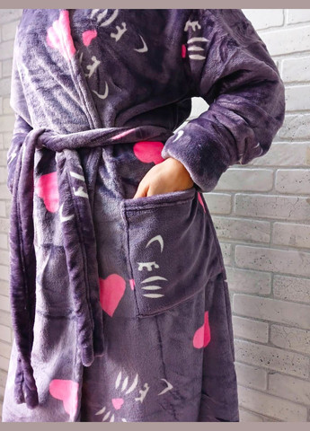 Халат женский теплый удлиненный вельсофт махровый с капюшоном зима, цвет серый в сердца No Brand (315701358)