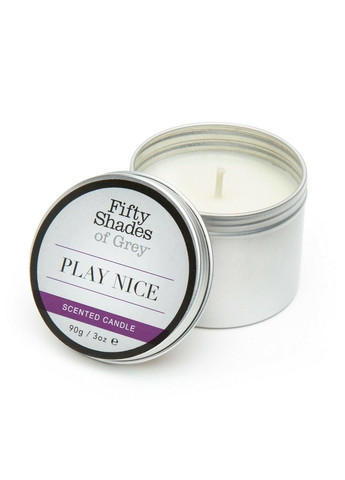 Ароматическая свеча Fifty Shades of Gray Play Nice Vanilla Candle с ароматом ванили, 90 г Fifty Shades of Grey (291120637)