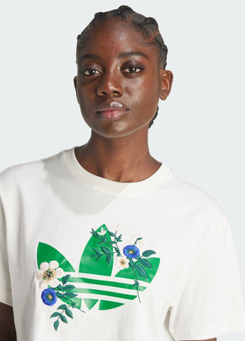 Белая всесезон футболка fashion graphics floral trefoil adidas