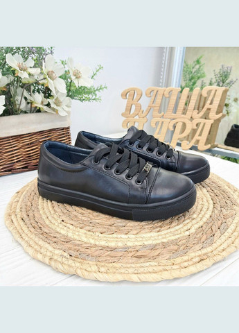 Чорні жіночі кеди шкіряні на потовщеній підошві, колір чорний. 36 розмір Vasha para