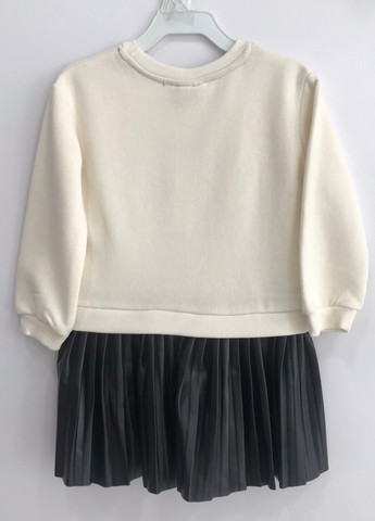 Белое платье с плиссированной юбкой Calvin Klein (361308378)