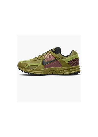 Оливкові кросівки чоловічі zoom vomero 5 pacific moss lifestyle shoe olive/violet fj1910-300 Nike