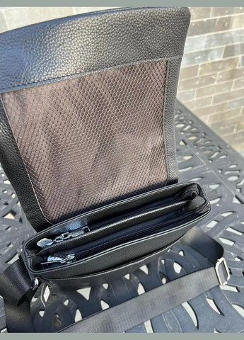 Чоловіча шкіряна сумка через плече планшет месенджер із натуральної шкіри чорна 21*23*5,5 см Tiding Bag (338373012)