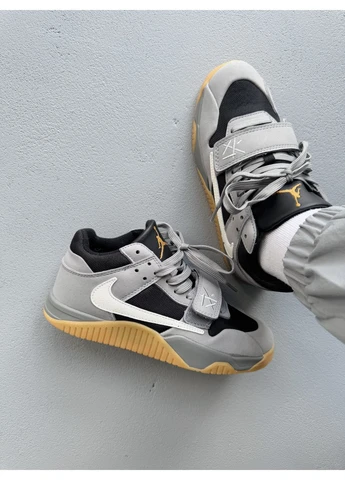 Сірі літні кросівки nike air jordan x travis scott jumpman jack gray найк аір джордан сірі No Brand