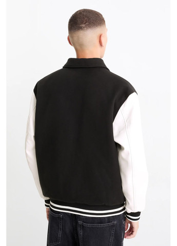 Чорно-біла демісезонна куртка C&A