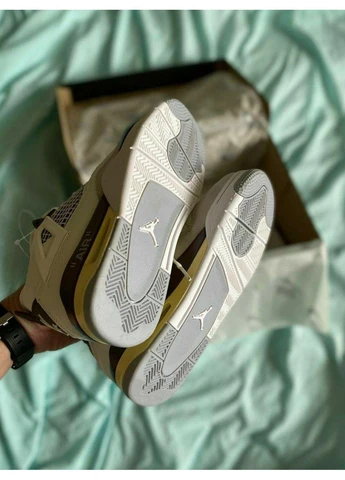 Серые демисезонные кроссовки мужские nike air jordan 4 white grey brown найк аир джордан No Brand