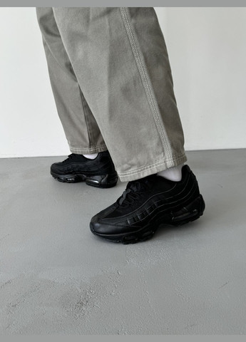 Черные демисезонные кроссовки мужские и женские nike air max 95 black | найк аир макс 95 черные No Brand