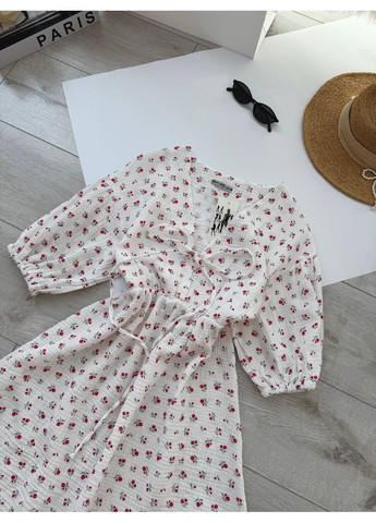 Красное повседневный мужское женское платье в цветочном принте. Avanti с цветочным принтом