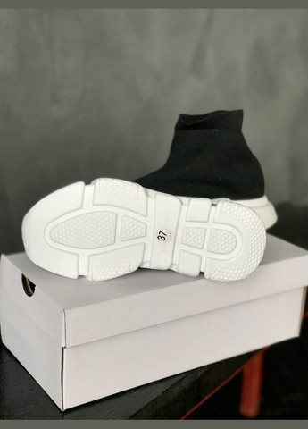 Кроссовки женские и мужские Balenciaga Speed Trainer black white | Баленсиага Спид Трейнер черно-белые No Brand чёрно-белые лето (307397784)