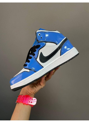 Белые демисезонные кроссовки мужские nike air jordan 1 retro high signal blue найк аир джордан No Brand