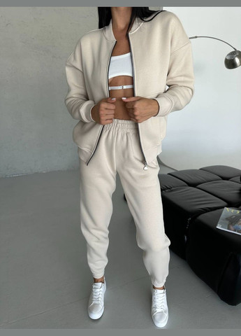 Женский качественный спортивный теплый костюм: кофта бомбер на молнии и брюки джогеры с утеплением No Brand (316094557)