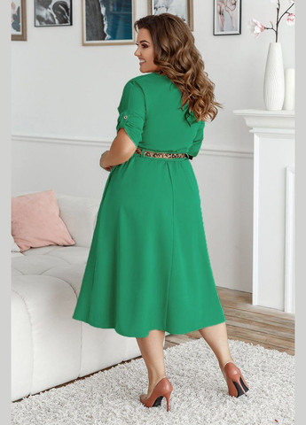 Зеленое деловое платье летнее классическое LeVi