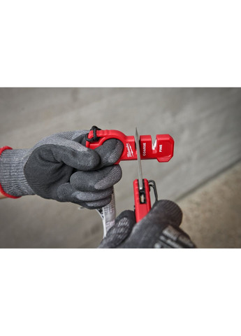 Точилка для ножів і ножиць, 54х195х38мм, 2 етапи заточування, ABS-пластик Milwaukee (360400249)