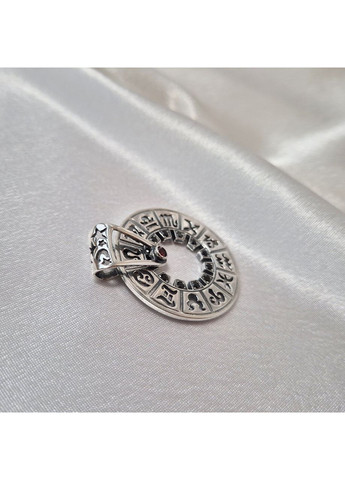 Серебряная круглая подвеска кулон Гороскоп с Красными Камнями черненное серебро 925 пробы 3604 10.32г Nobrand (373031697)