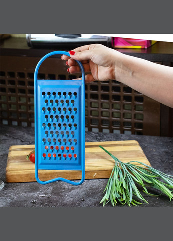 Тёрка пластиковая кормовая для овощей, корнеплодов (свеклы) и фруктов Синий Kitchette (298864414)