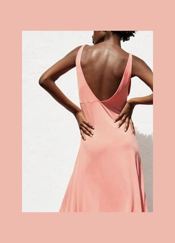 Розовое платье меди на бретелях розовое летнее сарафан с вырезом Zara