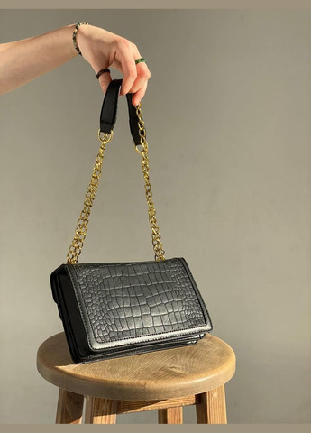 Жіноча сумка на товстому золотому ланцюжку з підковою рептилія крокодил пітон змія чорна No Brand (296008126)