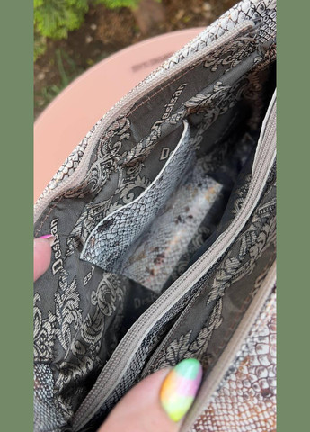 Сумка кросс боди натуральная лазерная кожа с клапаном на магните Турция беж с золотом и змеиным принтом Desisan (341322606)