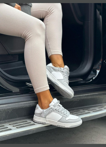 Сірі кросівки жіночі демісезонні кеди для дівчат сіро білі спортивні зручні No Brand