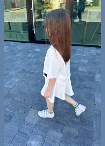 Молочная летняя стильная детская оверсайз футболка топ с нашивкой Little Joys