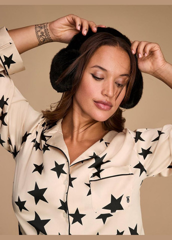 Бежевая всесезон пижама сатиновая glazed satin long pajama set stars xxl бежевая Victoria's Secret