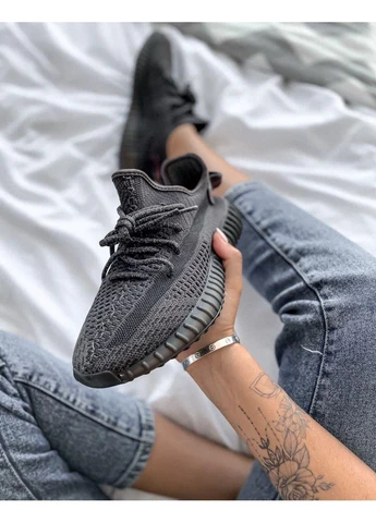 Чорні кросівки чоловічі adidas yeezy boost 350 v2 black адідас ізі буст чорні демісезон No Brand