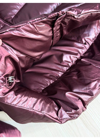 Бордова демісезонна куртка женская 10041 глянцевая пуффер оверсайз с капюшоном бордова Lady yep
