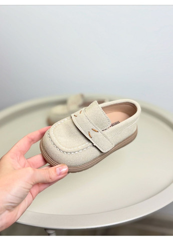 Бежевые туфли детские бежевые 1580 на липучке No Brand