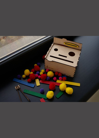 Розвиваюча іграшка Сортер 4в1 (з нішею для кришок) GF toys (339671970)