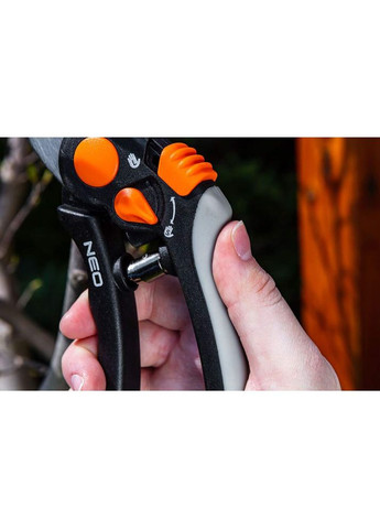 Секатор 18мм, 200мм, 240г (15-203) Neo Tools (322937757)