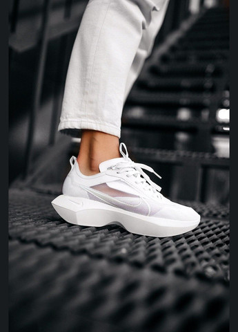 Белые демисезонные кроссовки женские Nike Vista Lite