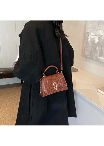 Жіноча сумка кросбоді через плече з екошкіри з клапаном тиснення під рептилію RoyalBag P2-17068985 (331879758)