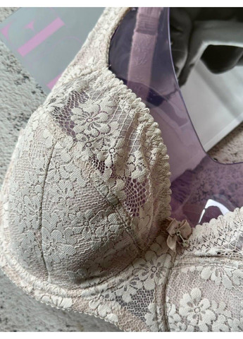 Пудровый бюстгальтер больших размеров на чашку g пудровый Finikin