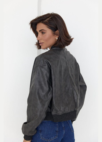 Чорна демісезонна жіноча куртка-бомбер у вінтажному стилі 00006 Lurex